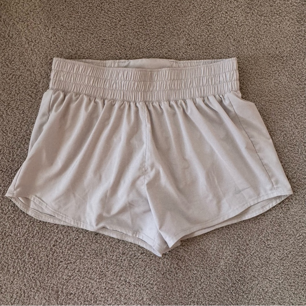 NIKE • NIKE Women’s Light Gray Athletic Shorts Dri-Fit Size- Medium